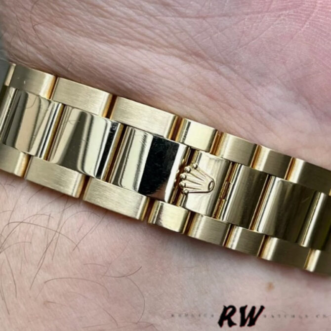 Replica Rolex Day-Date 118238 Yellow Gold Pave diamond dial 36mm Unisex Watch