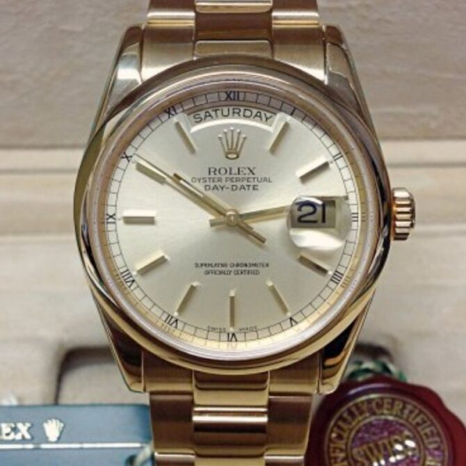 Replica Rolex Day-Date 118208 champagne dial with gold indexes 36mm Unisex Watch