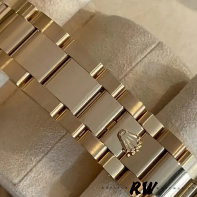 Replica Rolex Day-Date 118388 Champagne Roman Numeral Dial 36MM Unisex Watch