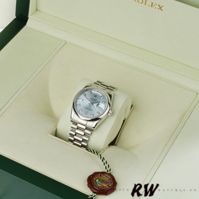Replica Rolex Day-Date 118208 champagne dial with gold indexes 36mm Unisex Watch