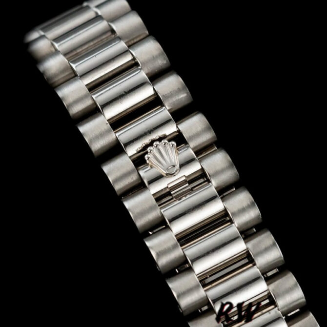 Replica Rolex Day-Date 118338 Champagne Roman Dial Diamond Bezel 36MM Unisex Watch