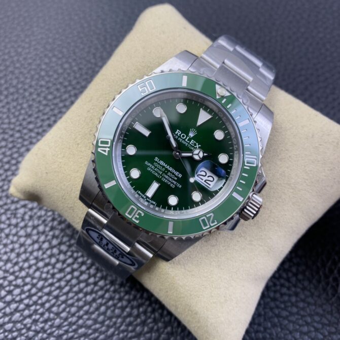 Rolex Submariner Date 116610LV Stainless Steel Oyster 40MM Green Dial Mens Replica Watch