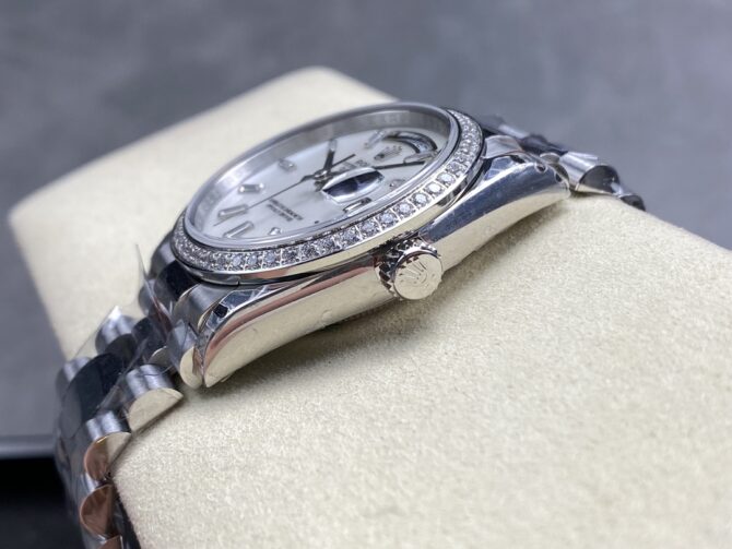Replica Rolex Day Date 36 MOP Dial Diamond Bezel Platinum m128396tbr 0022