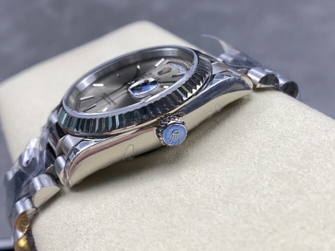 Replica Rolex Day-Date 128239 0005 White Gold Silver Index Dial 36MM Unisex Watch