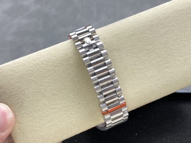 Replica Rolex Day-Date 128239 0005 White Gold Silver Index Dial 36MM Unisex Watch