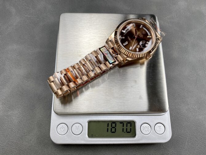 Replica Rolex Day Date 40 18kt Everose Gold Replica Rolex President Chocolate Dial m228235 0003