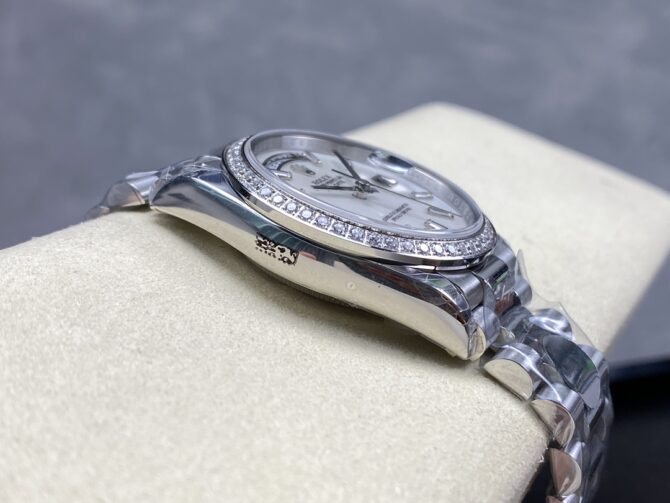 Replica Rolex Day Date 36 MOP Dial Diamond Bezel Platinum m128396tbr 0022