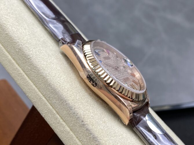 Replica Rolex Day Date 36 Diamond Paved Dial Fluted Bezel 18K Everose gold 128235 0039 President Watch