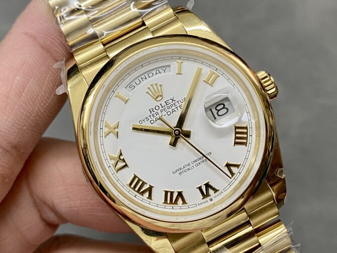 Replica Rolex Day-Date 118208 Yellow Gold White Dial Roman Numeral 36mm Unisex Watch