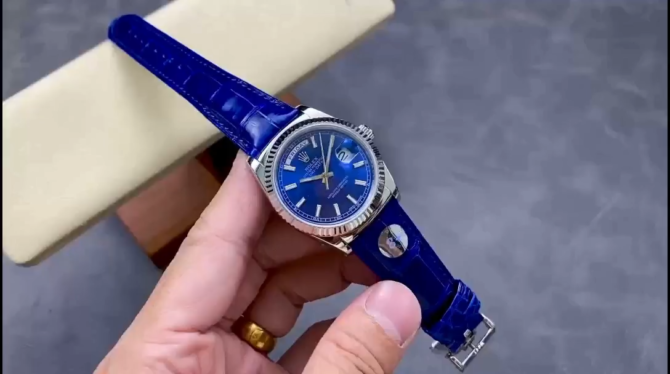 Replica Rolex Day Date 36mm White Gold Fluted Bezel 118139 0004 Blue Index