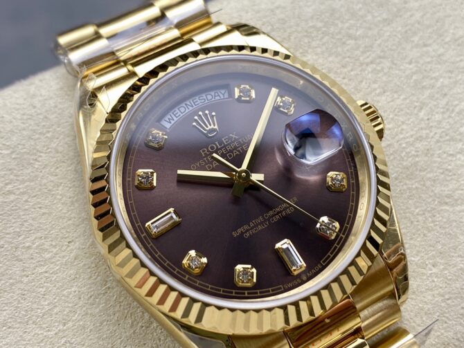 Replica Rolex Day-Date 128238 Fluted Bezel Green Diamond Dial 36MM Unisex Watch