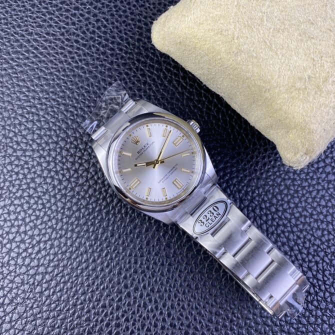 Rolex Oyster Perpetual 41 Silver Dial Steel M124300 0001 Men's Watch
