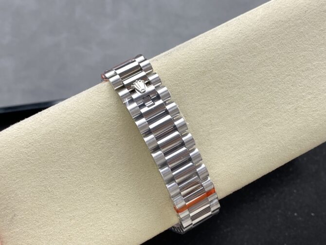Replica Rolex Day Date 36 Mother of Pearl Dial Diamond Bezel Platinum President m128396tbr 0005