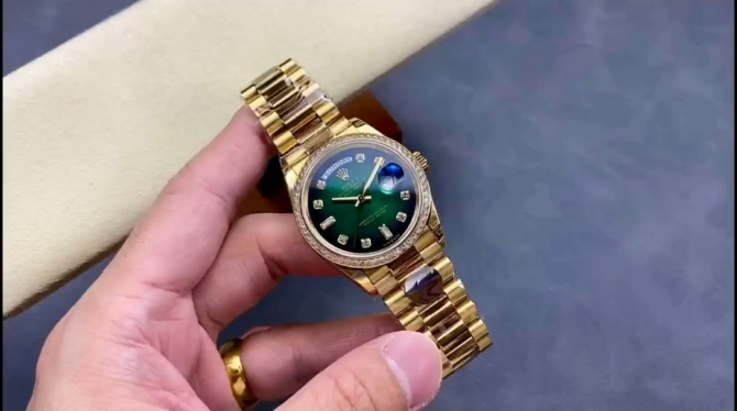 Replica Rolex Day-Date 128348RBR Green Ombre Diamond Dial Yellow Gold 36MM Unisex Watch