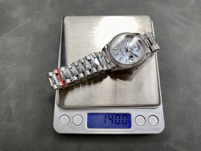 Replica Rolex Day Date 36 MOP Dial Diamond Bezel Platinum m128396tbr 0022
