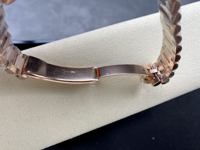 Replica Rolex Day-Date 36MM 128345RBR 0028 Mother of Pearl White Dial Everose Gold Unisex Watch