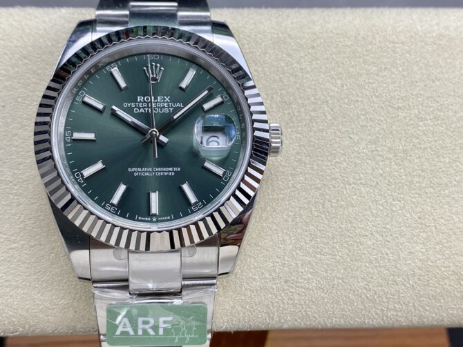 Rolex Datejust 41mm Fluted Bezel Green Dial m126334 0027 Mens Replica Watch