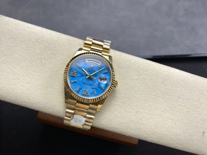 Replica Rolex Day-Date m128235 0009 Everose Gold Pink Rose Dial 36MM Unisex Watch