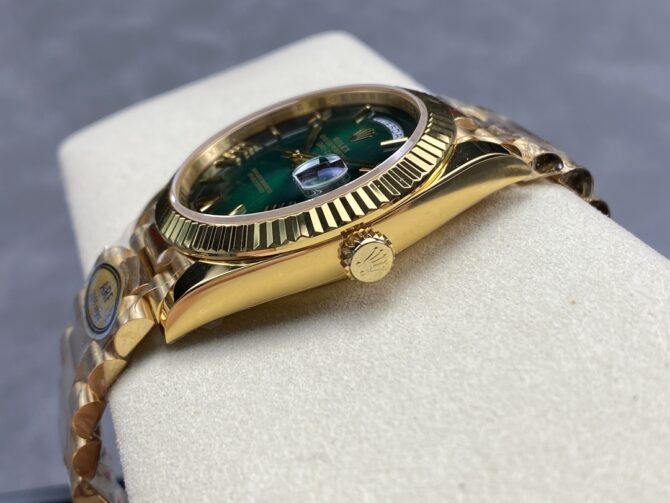 Replica Rolex Day Date 40 Yellow Gold Green Ombre Dial M228238 00691