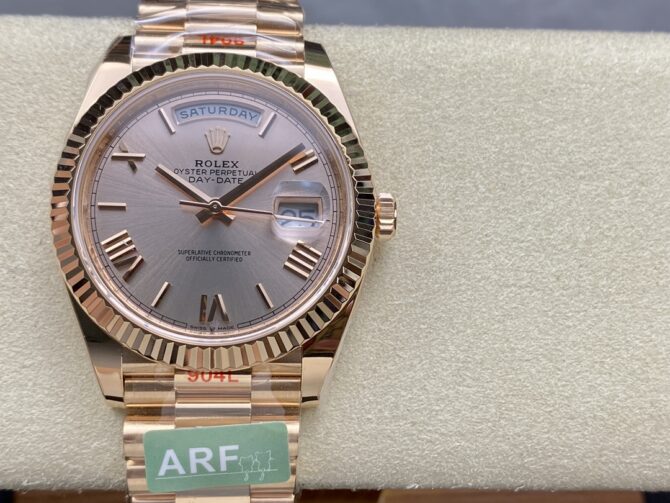 Replica Rolex Day-Date 218238 Champagne Dial Yellow Gold 41MM Mens Watch