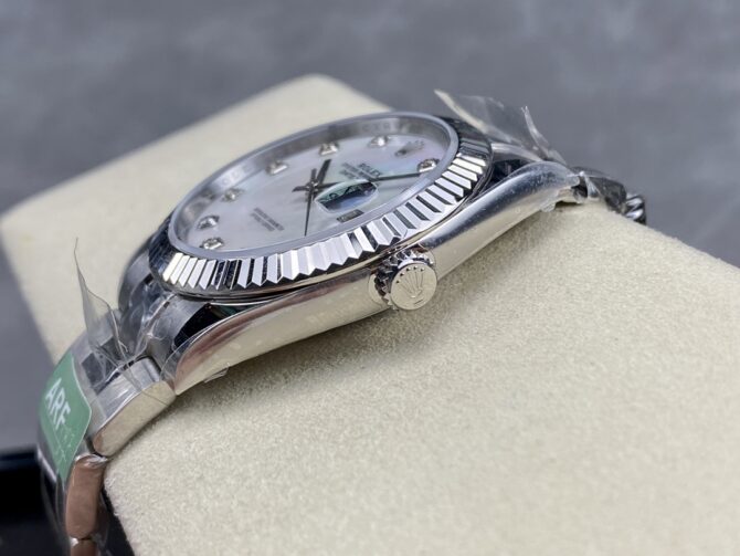 Rolex Datejust 126334 Fluted Bezel White MOP Dial 41MM Mens Replica Watch