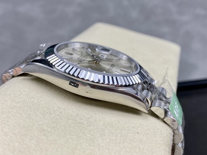 Rolex Datejust 41mm Stainless Steel 126334 0004 Silver Index Jubilee Mens Watch