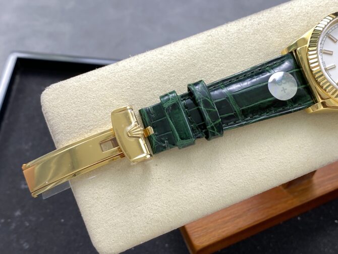 Replica Rolex Day Date 36 White Dial 118135 0123 Green Leather Watch