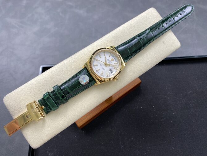 Replica Rolex Day Date 36 White Dial 118135 0123 Green Leather Watch